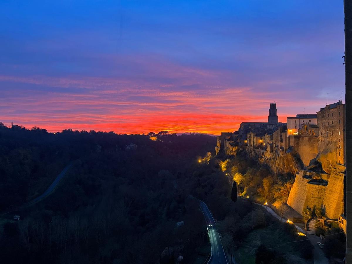Affittacamere Licenza N.1 Presso La Magica Torre Pitigliano Exterior foto